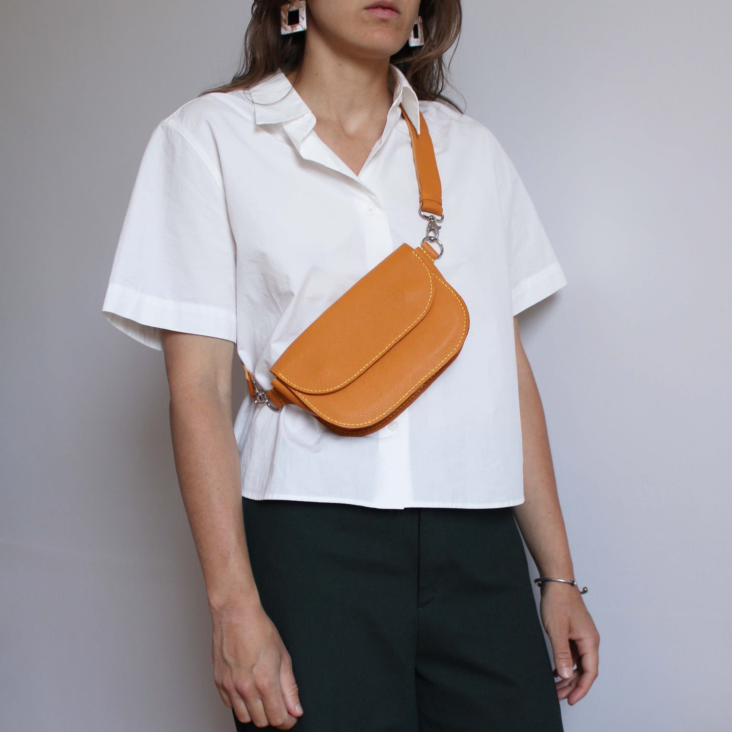 Banane Oscar / Cuir safran