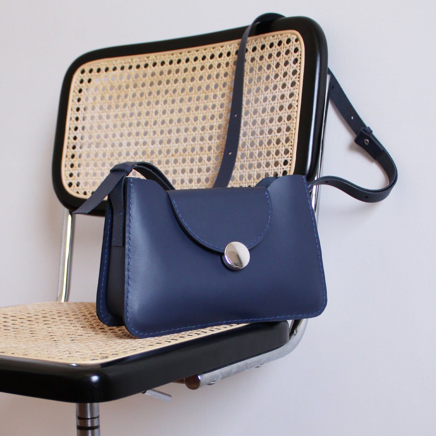 Sac Miro version M / Cuir bleu nuit
